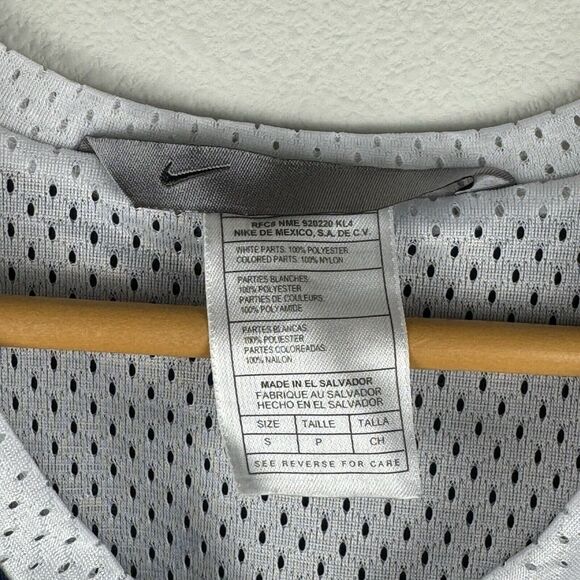 Vintage Nike Center Swoosh Basketball Mesh Jersey Men’s Size Small Reversible - Picture 4 of 7